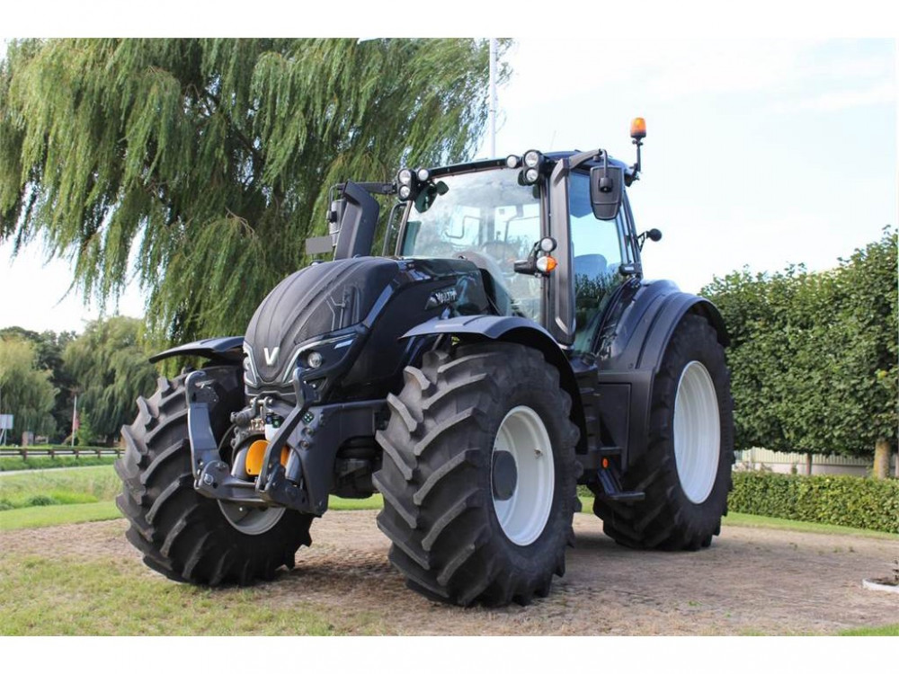 Valtra Valmet T154 VERSU Smarttouch Valtra Valmet T154 VERSU Smarttouch