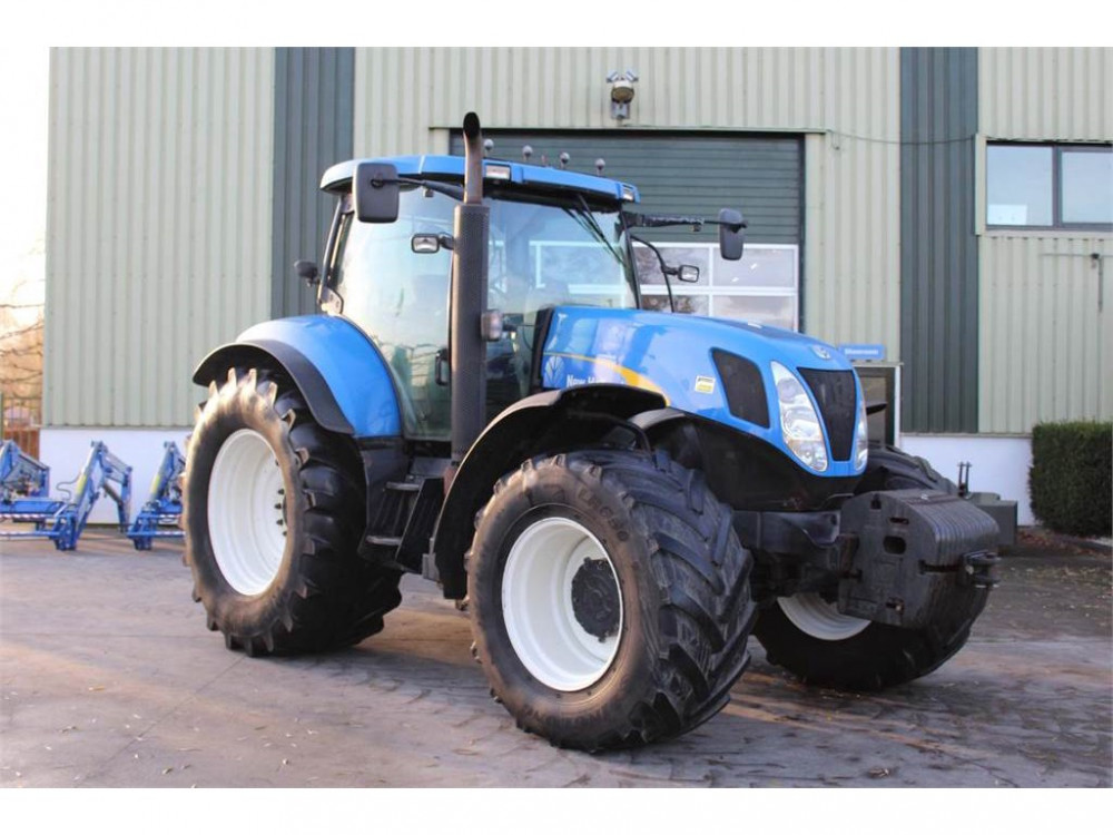 New Holland T7030 PowerCommand New Holland T7030 PowerCommand