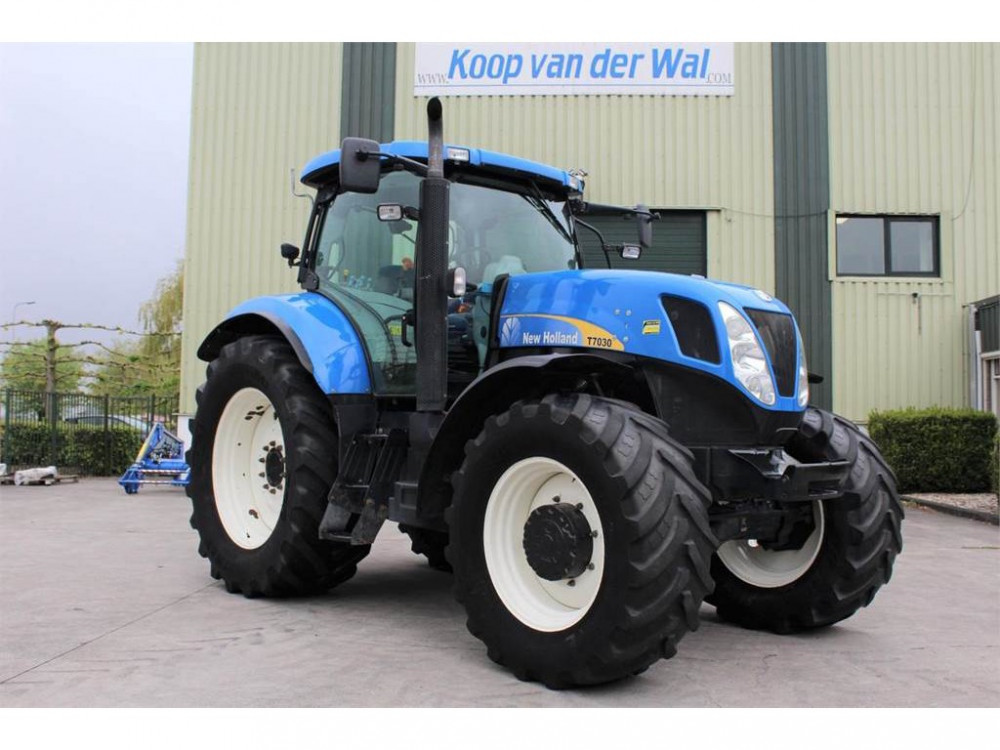 New Holland T7030 PC New Holland T7030 PC