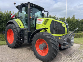 CLAAS Axion 830