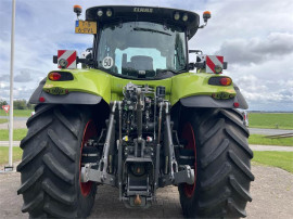 CLAAS Axion 830