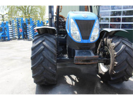 New Holland T7030