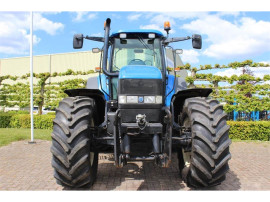 New Holland TM175