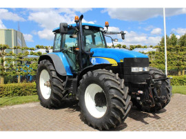 New Holland TM175