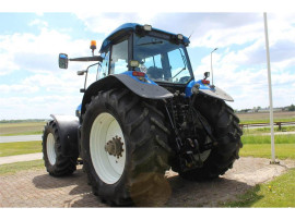 New Holland TM175