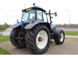 New Holland TM190