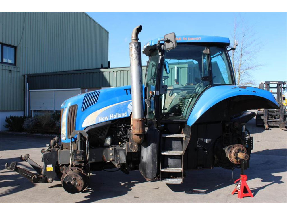 New Holland T8020 New Holland T8020