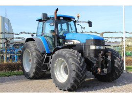 New Holland TM175