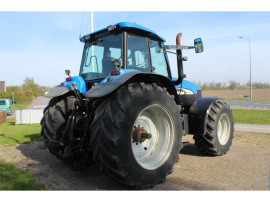 New Holland TM175