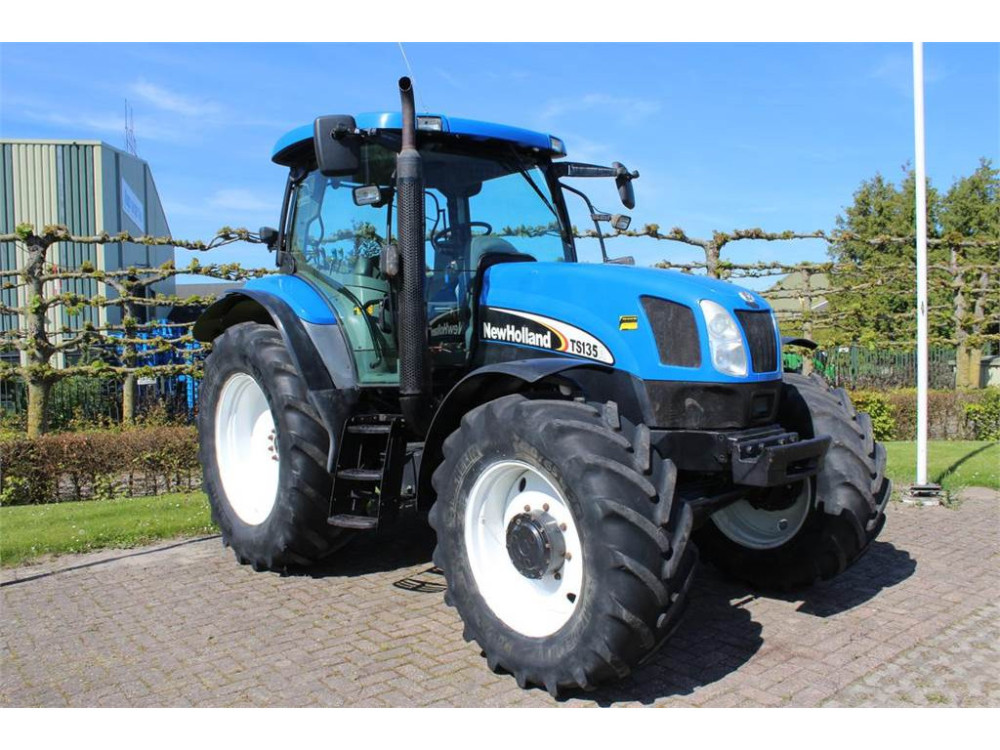 New Holland TSA135A New Holland TSA135A