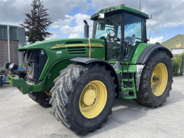 John Deere 7820