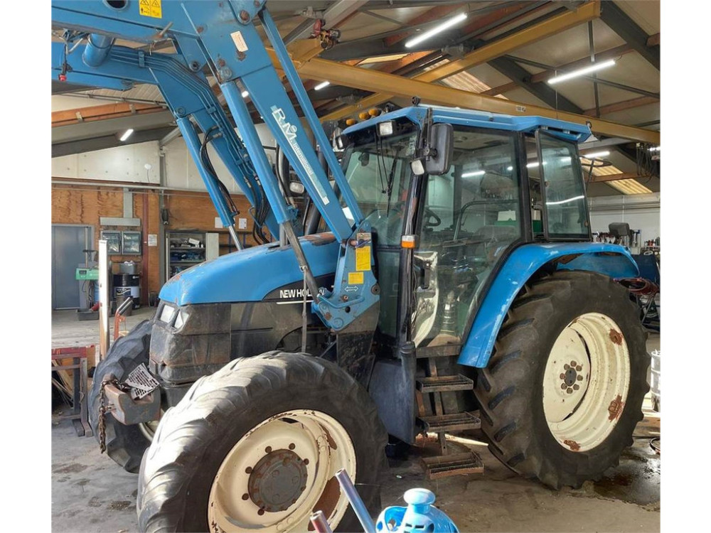 New Holland TS 90