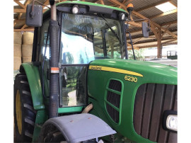 John Deere 6230
