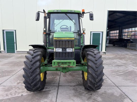 John Deere 6600