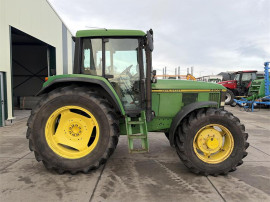 John Deere 6600