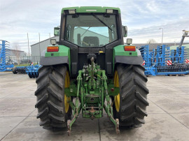 John Deere 6600