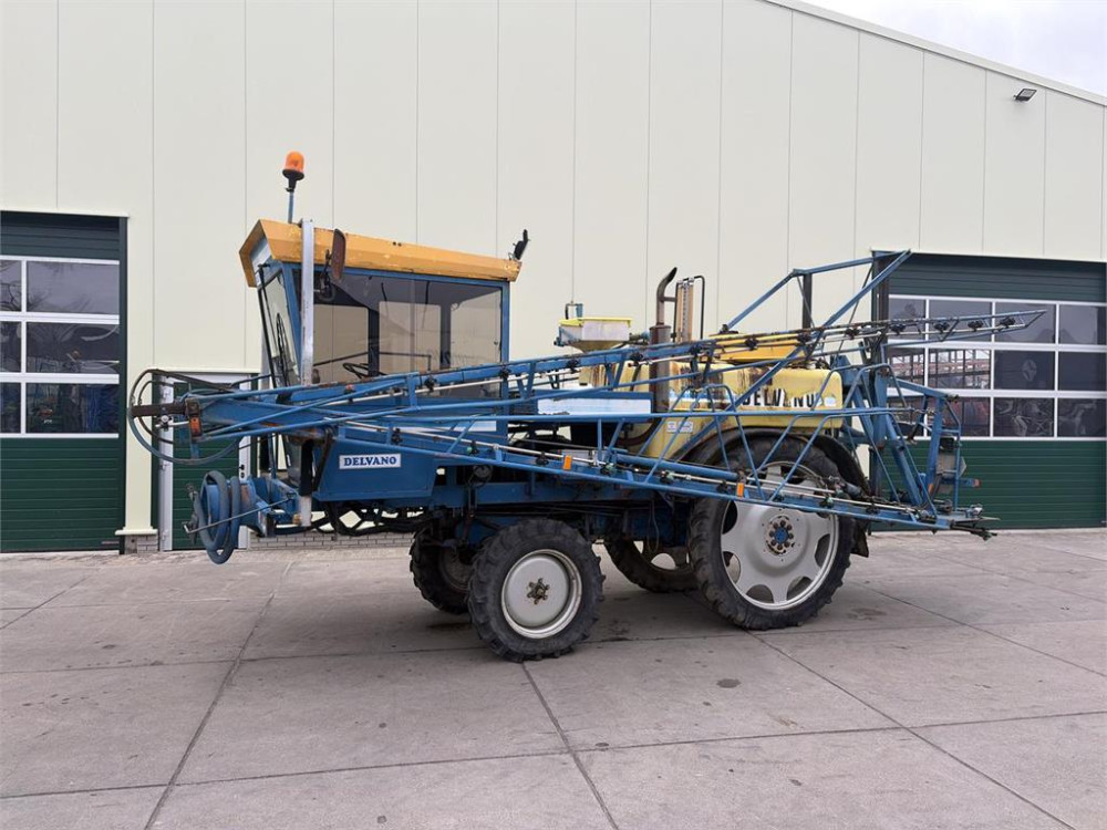 Delvano Zelfrijdende Veldspuit