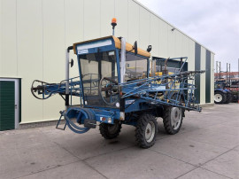 Delvano Zelfrijdende Veldspuit