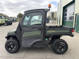 John Deere Gator XUV 865M