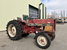 International 633 Smalspoortractor