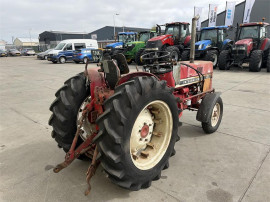 International 633 Smalspoortractor
