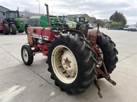 International 633 Smalspoortractor