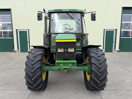 John Deere 6210
