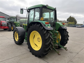John Deere 6210