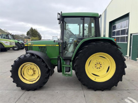 John Deere 6210