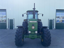 John Deere 4055