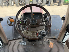 John Deere 6520