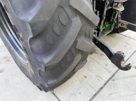 John Deere 6520